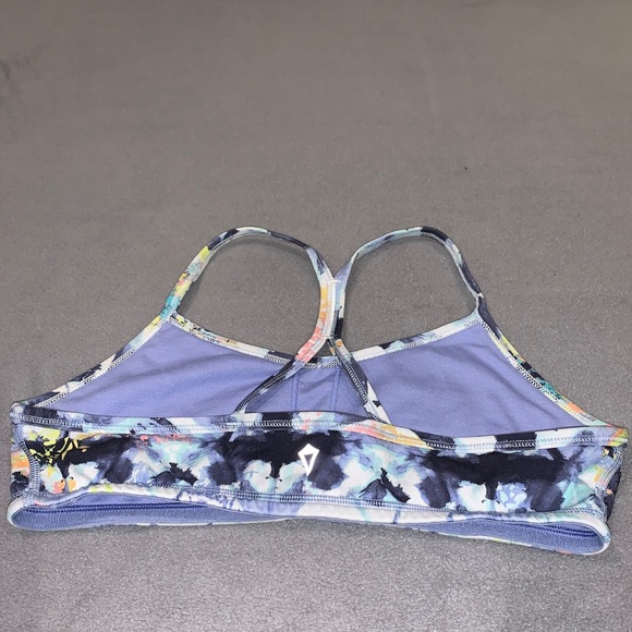2 Ivivva sports bras - Picture 4 of 7